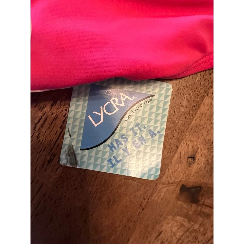 Lycra swim top hot pink Size Medium 10‎